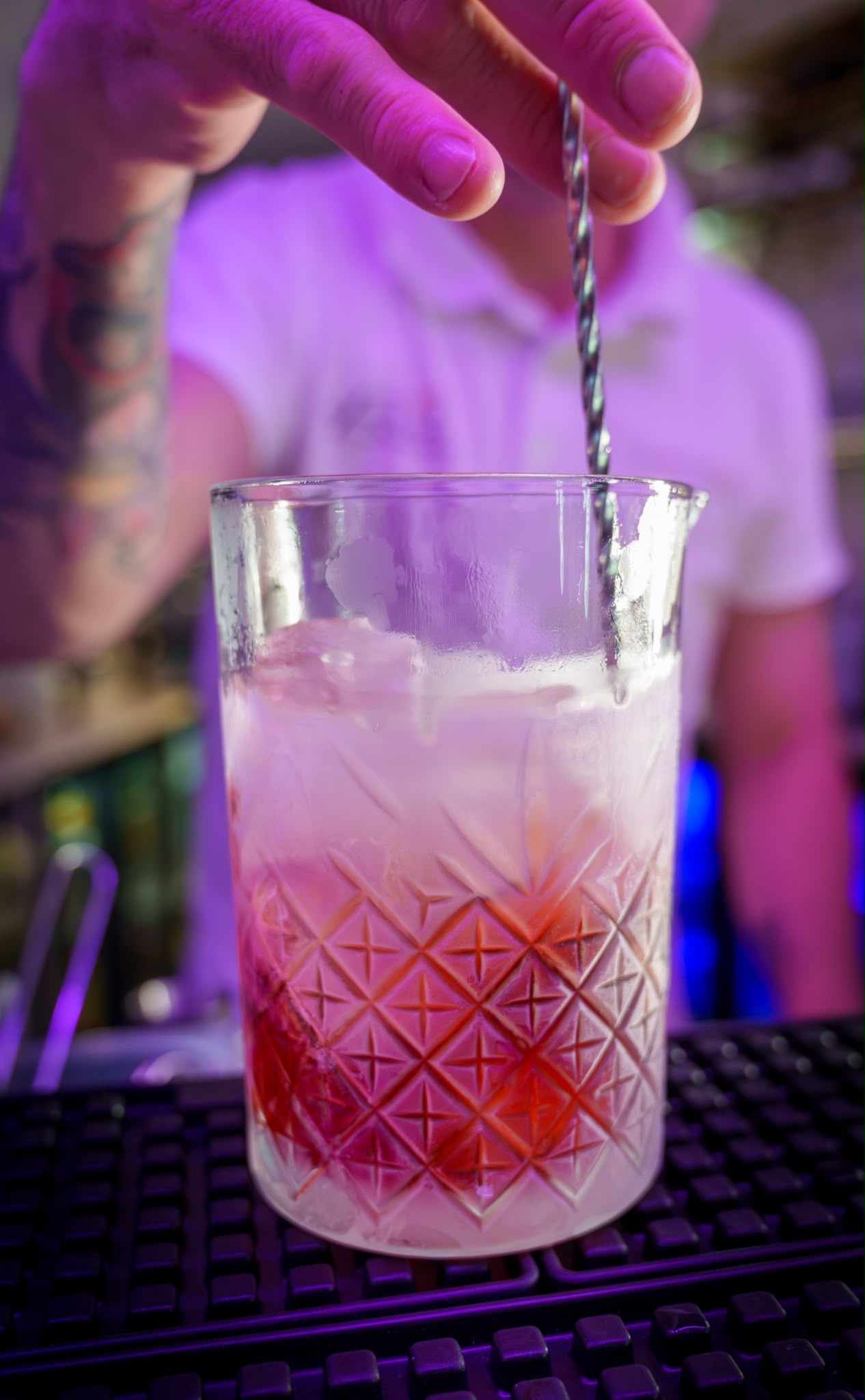 Cocktail preparato al bancone di Fronteluna